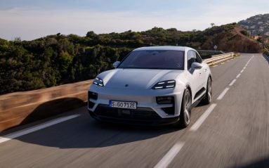 Premier essai du nouveau Porsche Macan Turbo électrique.